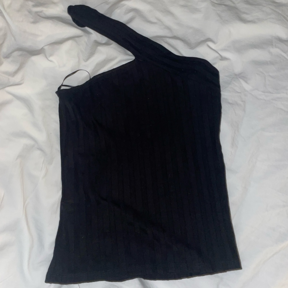 NWOT Reformation ribbed black one shoulder top size small